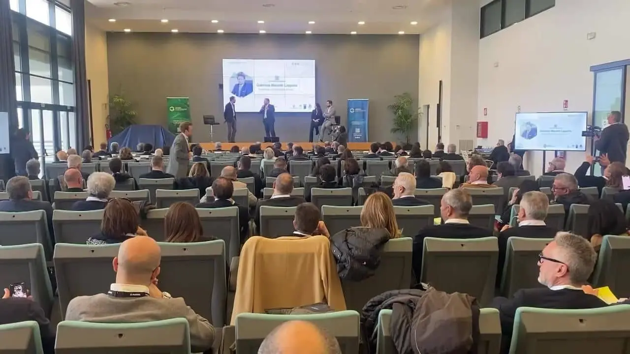 Come una foglia, la sfida green dell'idrogeno
